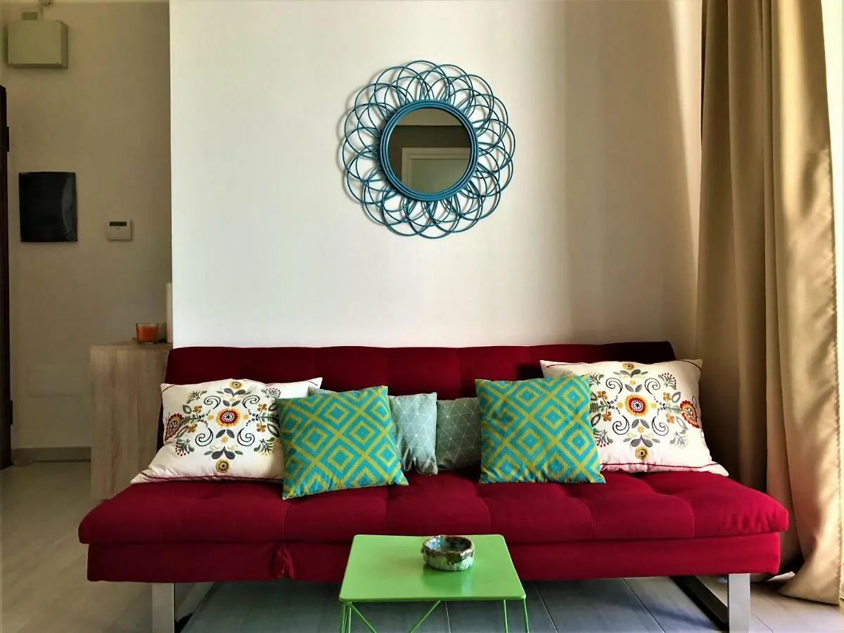 A Gem Apartment With Terrace Pula